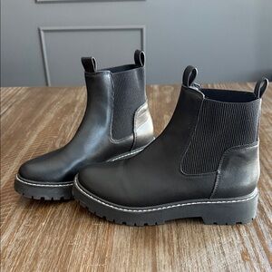 DV by Dolce Vita LEIGHA Chelsea Boot size 8